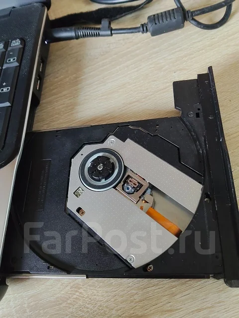 HP Compaq. 15.6", 2����, ��� 4 ��, ���� 120���, WiFi: 1, Bluetooth: 1 ����