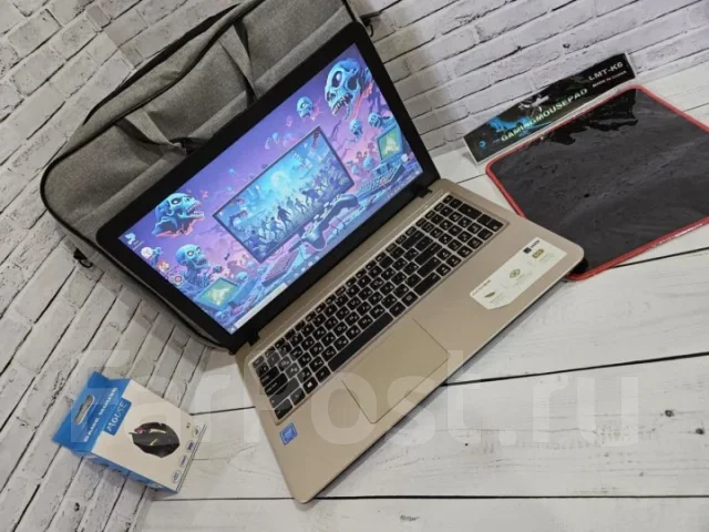 Asus VivoBook. ��� 4 ��, WiFi: 1, Bluetooth: 1 ����