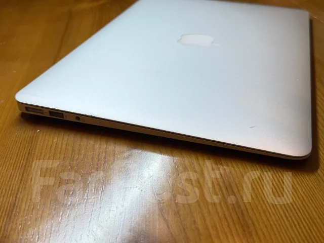 Apple MacBook Air 13 2017 Mid. 13.3", 1,8����, ��� 8 ��, ���� 128���, WiFi: 1, Bluetooth: 1, ����������� �� 10��. ����
