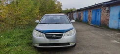 Hyundai Elantra ����