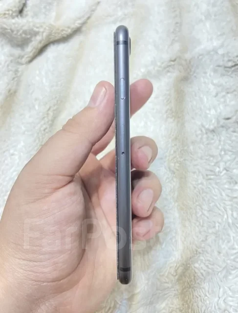 Apple iPhone 8. �/�, 64 ��, ������, 4G LTE ����