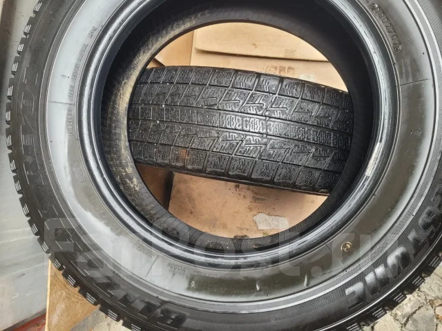Bridgestone Blizzak Revo1. ������, ��� �����, �/�, ����� 30 % ����