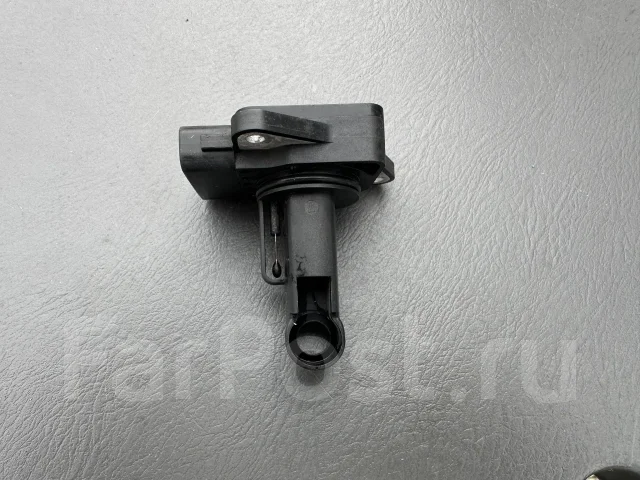 ������ ������ ������� Toyota Denso 22204-22010 ����