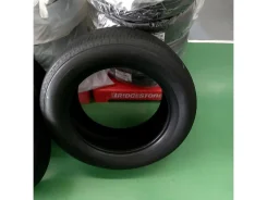 Bridgestone Alenza LX200