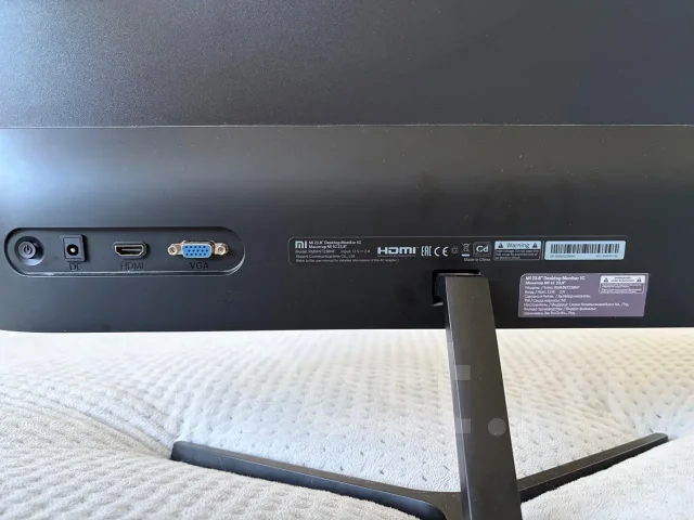 Xiaomi. 23.8", ���������� �� (LCD, LED, QLED) ����