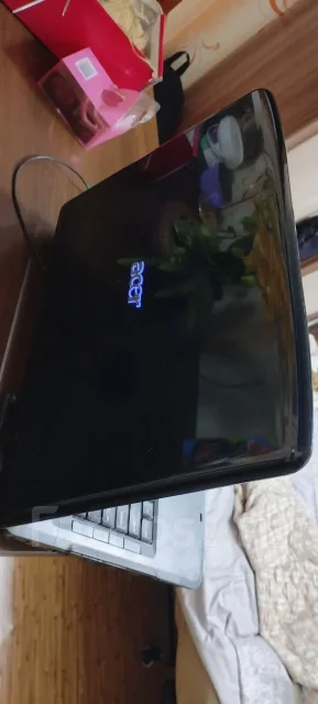 Acer. 2����, ��� 4 ��, ���� 500���, WiFi: 1, Bluetooth: 1, ����������� �� 1��. ����