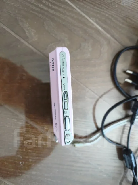 Sony Cyber-shot DSC-T70 ����