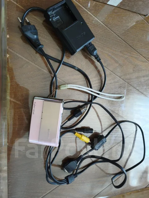 Sony Cyber-shot DSC-T70 ����