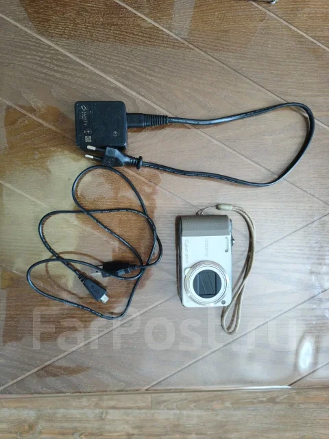 Sony Cyber-shot DSC-HX7V ����
