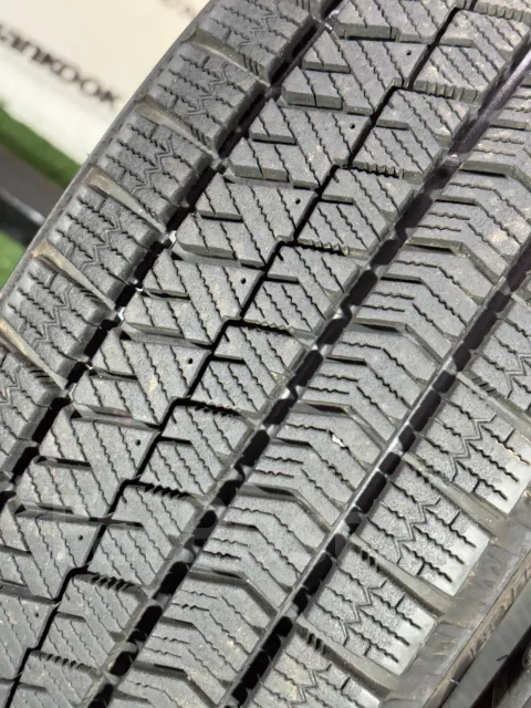 Bridgestone Blizzak VRX2. ������, ��� �����, 2017 ���, �/�, ����� 5 % ����