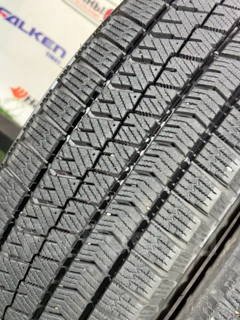 Bridgestone Blizzak VRX2. ������, ��� �����, 2018 ���, �/�, ����� 5 % ����