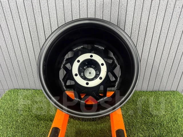 Wilcroxx. 8.0x15", 6x139.7, ET0, �� 110,1���. ����