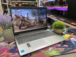 Lenovo. 15.6", ��� 8 ��, WiFi: 1 ����