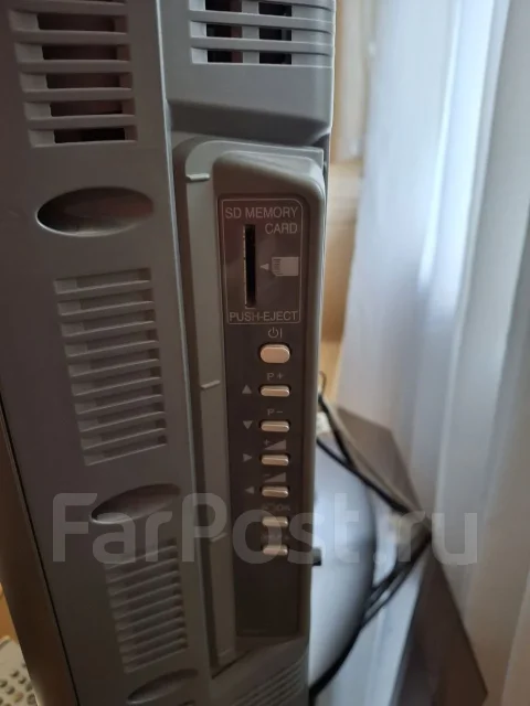 Hitachi. LCD (��) ����