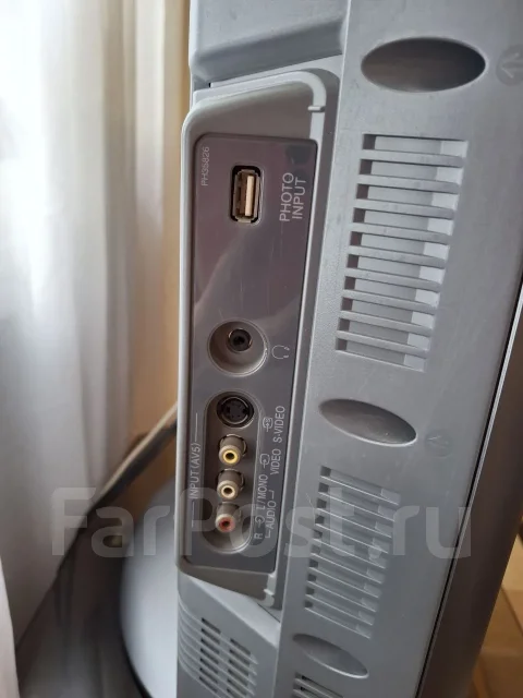 Hitachi. LCD (��) ����