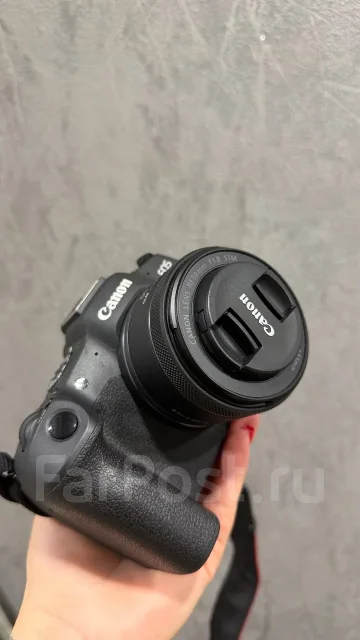 Canon EOS R8 Body ����