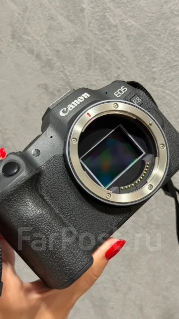 Canon EOS R8 Body ����
