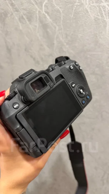 Canon EOS R8 Body ����