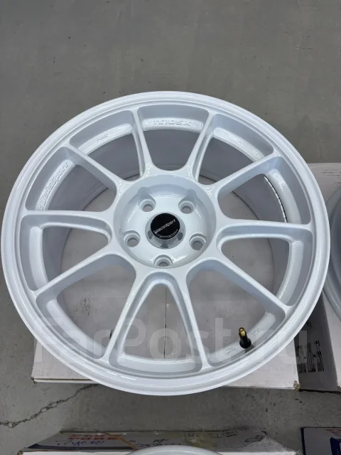 Weds Sport TC105X. 8.0x17", 5x114.3, ET35, �� 73,1���. ����