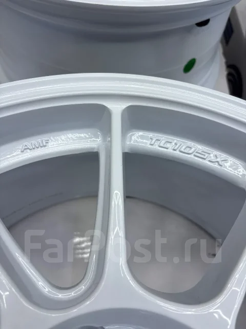 Weds Sport TC105X. 8.0x17", 5x114.3, ET35, �� 73,1���. ����