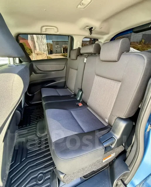 Toyota Sienta. �������, ��������, 1.5 (109��.�.), ������, 121 000����. �� ����