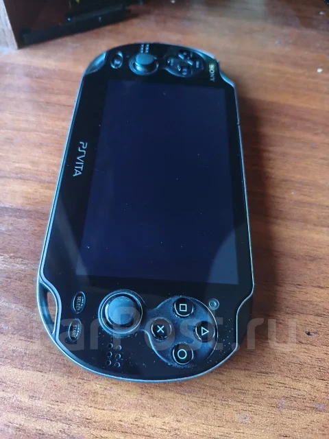 Sony PlayStation Vita ����