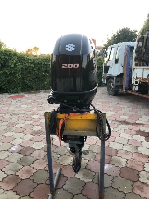 Suzuki. 200��.�., 4-�������, ����������, ���� X (635 ��), 2020 ��� ����