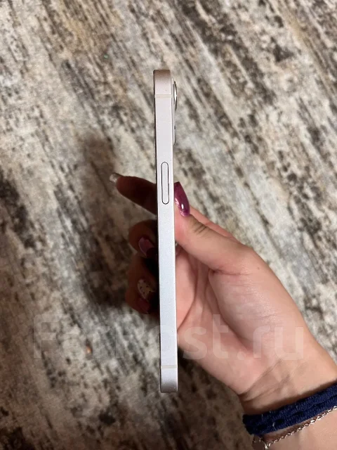 Apple iPhone 13. �/�, 128 ��, �����, 4G LTE ����