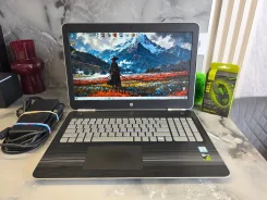 HP. 15.6", 3,2����, ��� 8 ��, ���� 756���, WiFi: 1, Bluetooth: 1, ����������� �� 2��. ����
