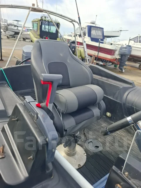 Skyboat SB R5. ����� 5,2��., ��������� ���������, 70��.�., ������ ����
