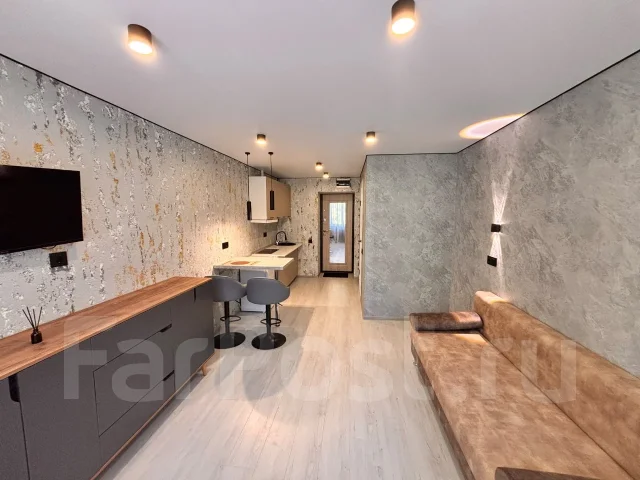 ��������, ����� ��������� 6. ������ �����, ������� ����, 18,7���.��., 3/5 ���� ����
