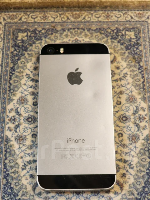 Apple iPhone 5s. �/�, 64 ��, �����������, ������, 3G, 4G LTE ����
