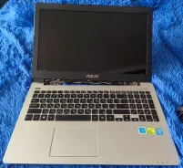 Asus. 15.6", ��� 4 ��, ���� 750���, WiFi: 1, Bluetooth: 1, ����������� �� 3��. ����