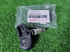 ������� �������� � ����� Toyota 4260702031 4260702031 ����