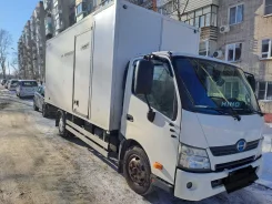 Hino 300 ����