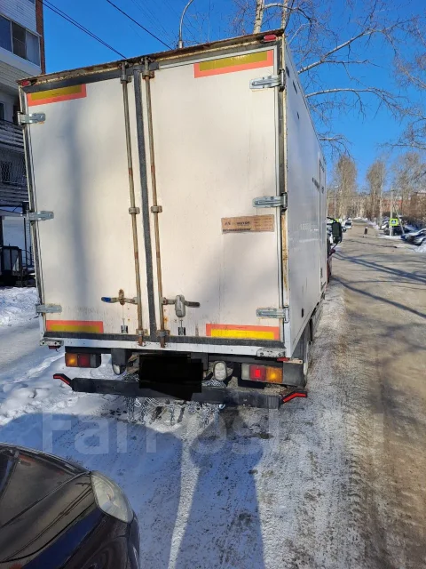 Hino 300 ����