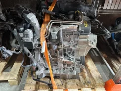 ��������� Volkswagen Golf CJZ CJZ 04E100031B ����