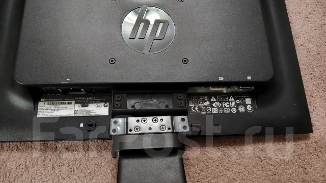HP. 20", ���������� �� (LCD, LED, QLED) ����