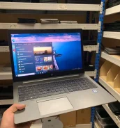 Acer. 15.6", 2,4����, ��� 8 ��, ���� 513���, WiFi: 1, Bluetooth: 1, ����������� �� 6��. ����