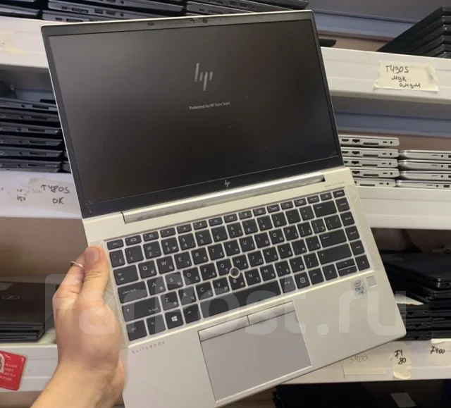 Acer. 15.6", 2,4����, ��� 8 ��, ���� 513���, WiFi: 1, Bluetooth: 1, ����������� �� 6��. ����