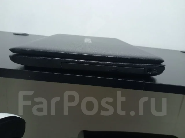 Toshiba Satellite. 15.6", 1,6����, ��� 8 ��, ���� 500���, WiFi: 1, ����������� �� 12��. ����