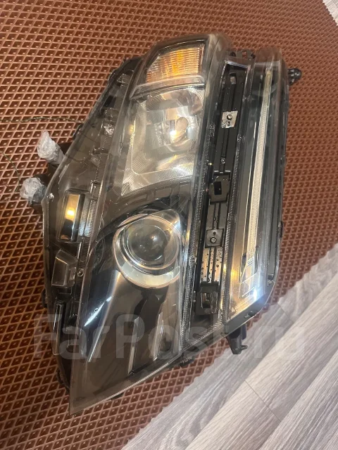 Toyota Voxy. ZRR80G, ZRR80W ����