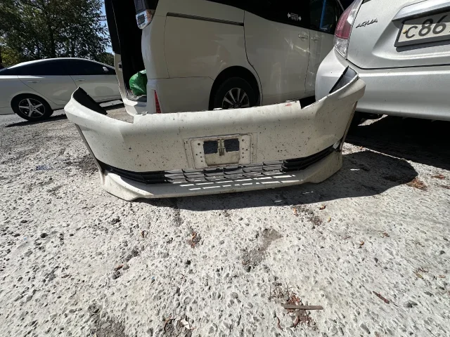 Toyota Voxy. ZRR80G, ZRR80W ����