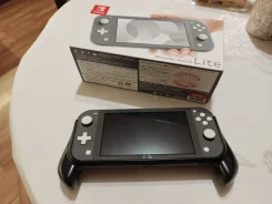 Nintendo Switch Lite ����