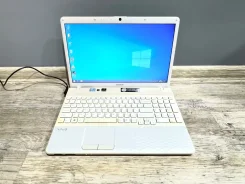 Sony VAIO. 15.5", 2,2����, ��� 4 ��, ���� 500���, WiFi: 1, Bluetooth: 1 ����