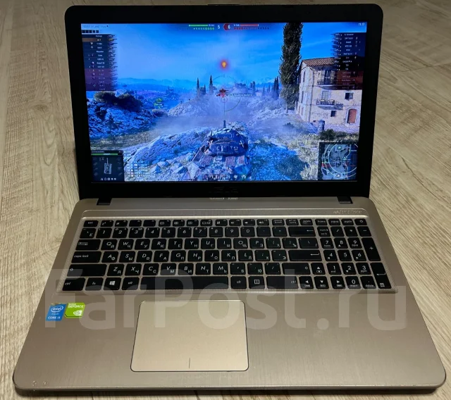 Asus. 15.6", 2,7����, ��� 8 ��, ���� 256���, WiFi: 1, Bluetooth: 1, ����������� �� 4��. ����