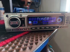 Clarion AXZ613R ����