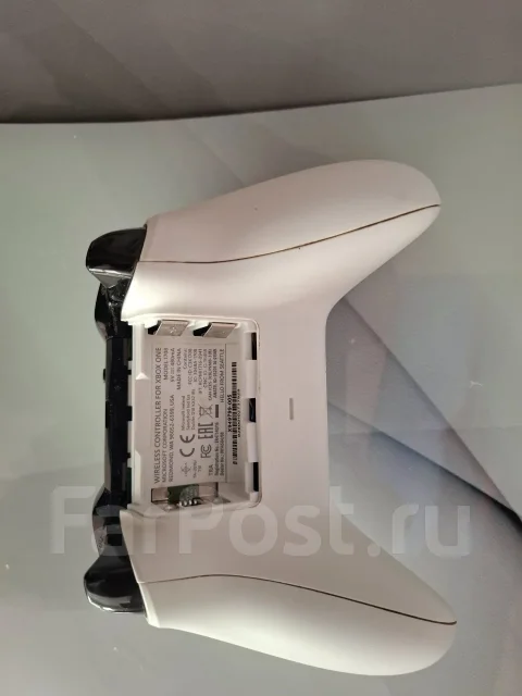 Microsoft Xbox One S ����
