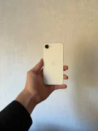 Apple iPhone 16e. �����, 128 ��, ����� ����