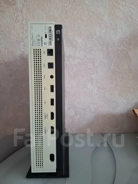 Microsoft Xbox One S ����
